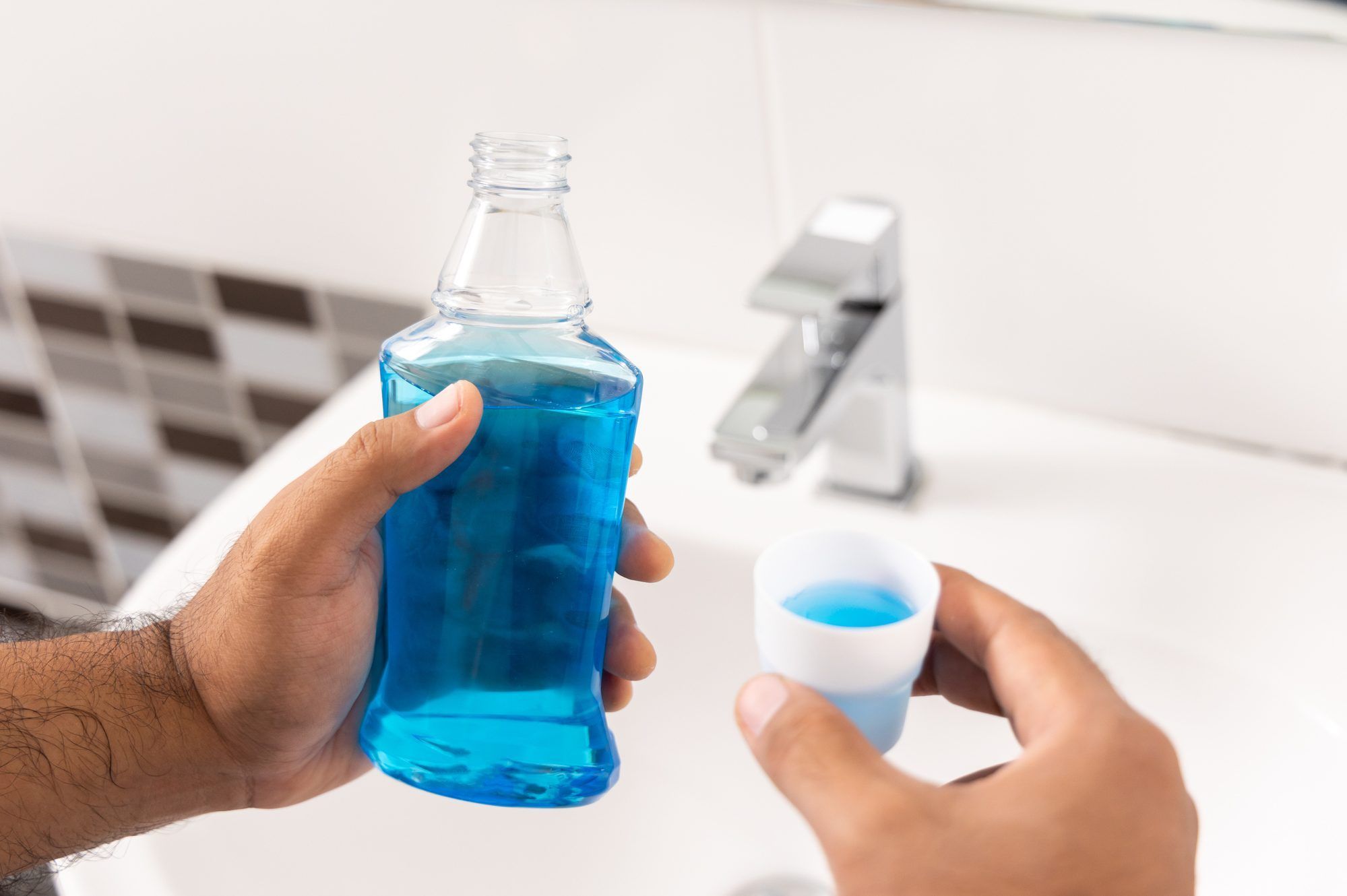 How to Choose the Right Mouthwash for Your Needs Domy